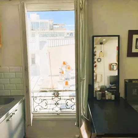 Daire Bright Studio - Near Montmartre Paris